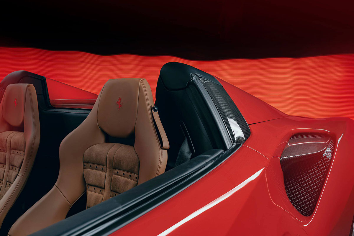 Red Ferrari Apklijavimas apsaugine plėvele